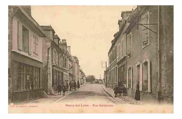 58 - Neuvy sur Loire - Rue Nationale - Anim�e - CPA - Voir Scans Recto-Verso