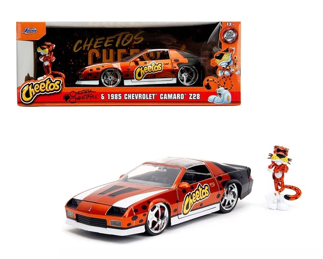 Jada 1:24 1985 Chevrolet Camaro Z28 & Chester Cheetah Figure 34384 Cheeto Model