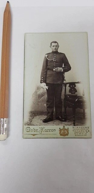 Fotografie CDV Atelier Gebr. Harren Nürnberg Fürth Soldat Orden Uniform raucht Z