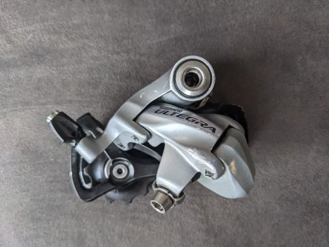 Shimano Ultegra RD-6700 10-Gang Heckmech kurzer Käfig 1