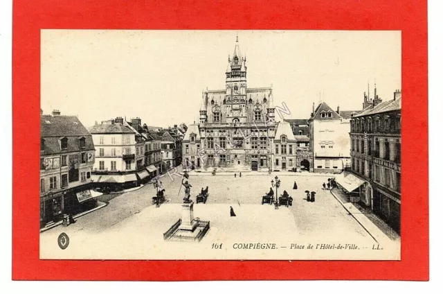 cpa 60 COMPIÈGNE - Place de l'Hôtel-de-Ville