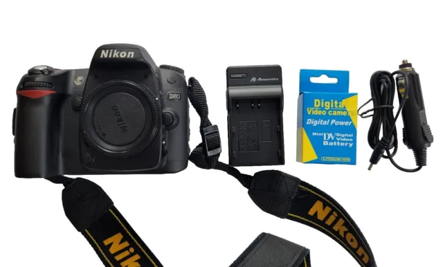 Nikon D80 10.2 MP Digital SLR Camera Body - FOR PARTS - BLINKING ERR MESSAGE