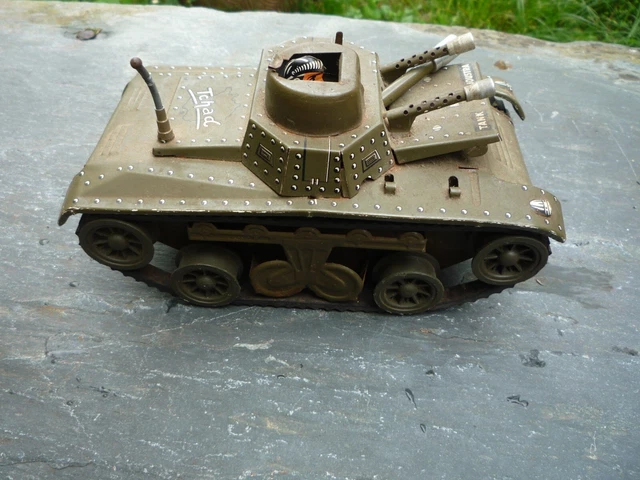 JOUSTRA -- Char -- Tank -- TCHAD -- Roue vert olive
