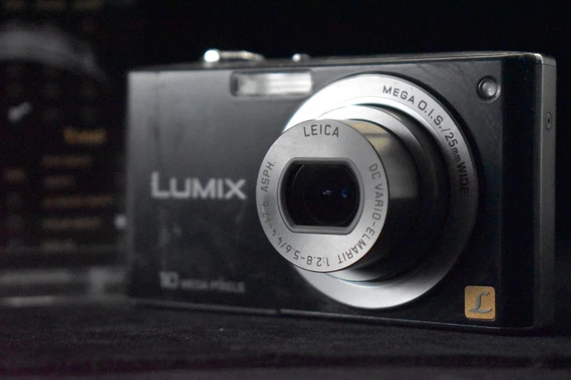 PANASONIC LUMIX DMC-FX35 Black Digital Camera Tested