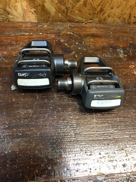 Pédale Union vintage noir coté droit en Bé - 03200 - Troc Vélo