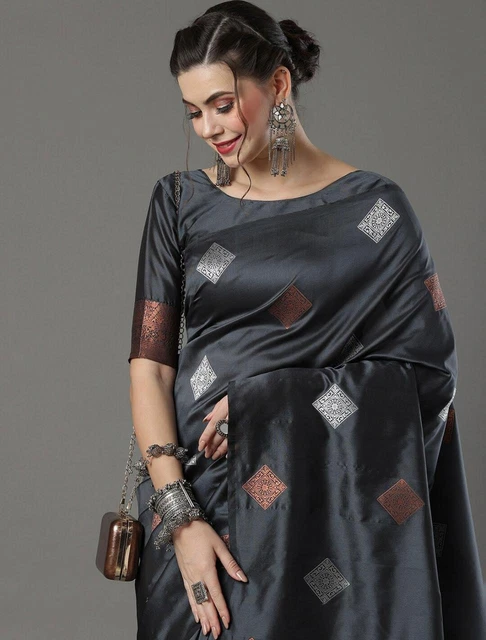 Sari en Soie orné de motifs en fils dorés - Vêtements
