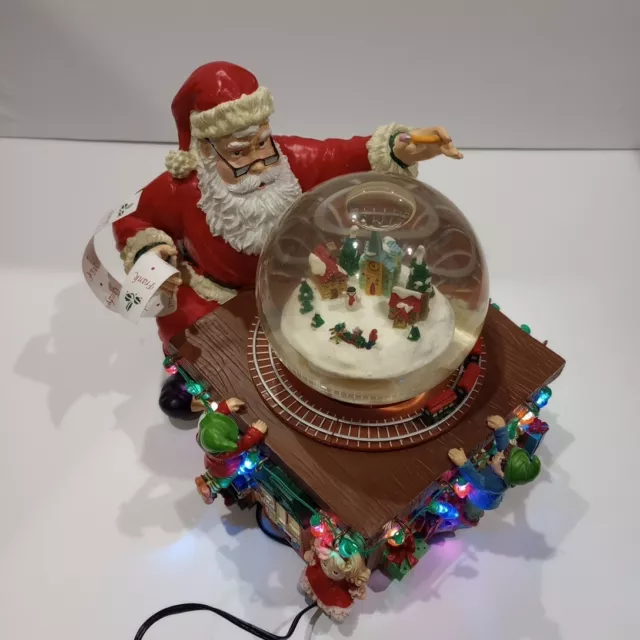 Santa's workshop Christmas snowglobe Music & Lights Work Gold label collection