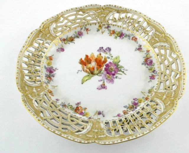 Vintage KPM Porcelain Main Peint Salade Plaque Fleur Centre Percé Motif