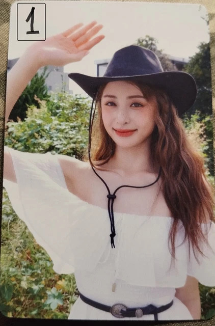 PHOTOCARD AU CHOIX LE SSERAFIM Season's greetings Class of 2023 Yunjin