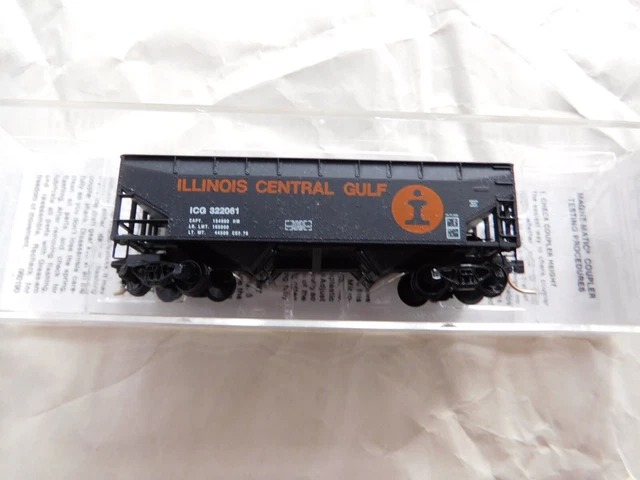 MicroTrains N scale 33' twin bay hopper, Illinois Central Gulf {55140}