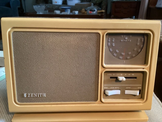 Vintage Zenith Radio Model Number F410P2 AM-FM Transistor