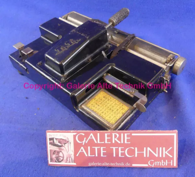 TipTip Schreibmaschine Modell schwarz   Nr. 3301  - Samlg. GAT - 2802