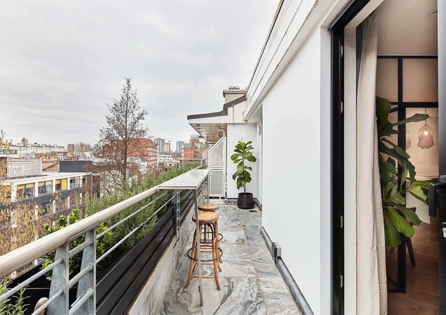 London Calling: One-Week Stay for Two in Bayswater Luxe Apartment London Calling: One-Week Stay for Two in Bayswater Luxe Apartment