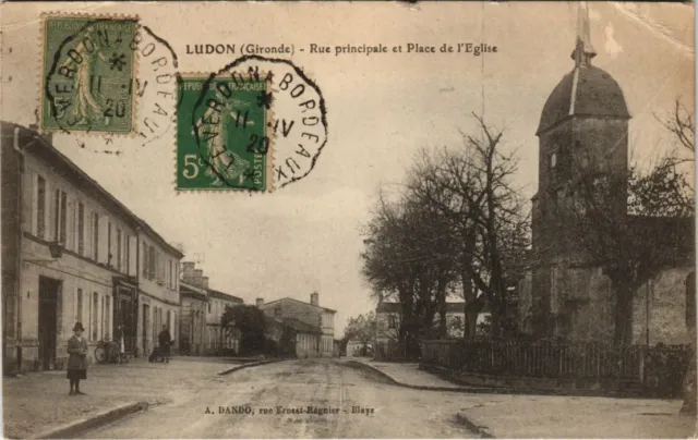 CPA Ludon - Rue principale et Place de l'Église (140190)