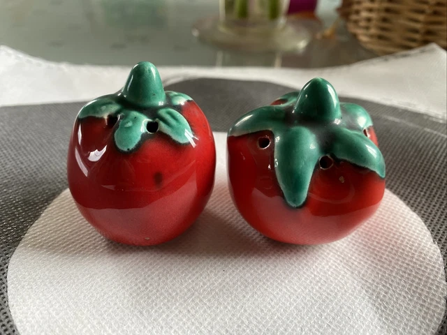 SALIERE ET POIVRIERE forme tomate vallauris ? deco retro vintage EUR 19