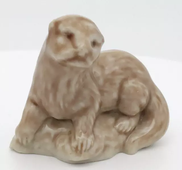 Wade England Otter Figurine Brown Ceramic Whimsies Miniature Vintage