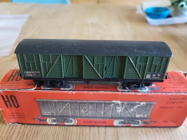 Coffret de 2 wagons couverts de grande capacité, à bogies, type G 50 Coffret de 2 wagons couverts de grande capacité, à bogies, type G 50