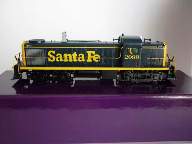 HO Scale Division Point Brass Santa Fe Alco RS-2 , DP #9302 RARE !