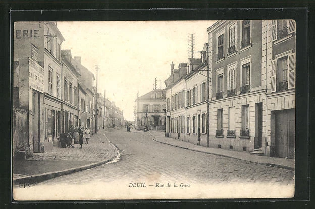 CPA Deuil, Blick in die Rue de la Gare