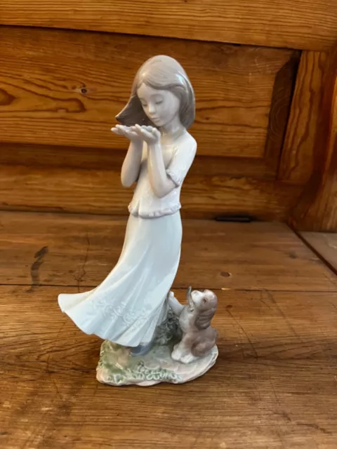 Lladro Retired Porcelain Figure "Whispering Breeze" Young Girl with Dog 8121