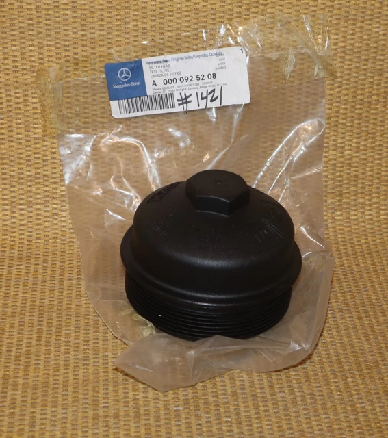 MERCEDESBENZ OEM *NEW* A0000925208 Fuel Filter Tank Cap Head