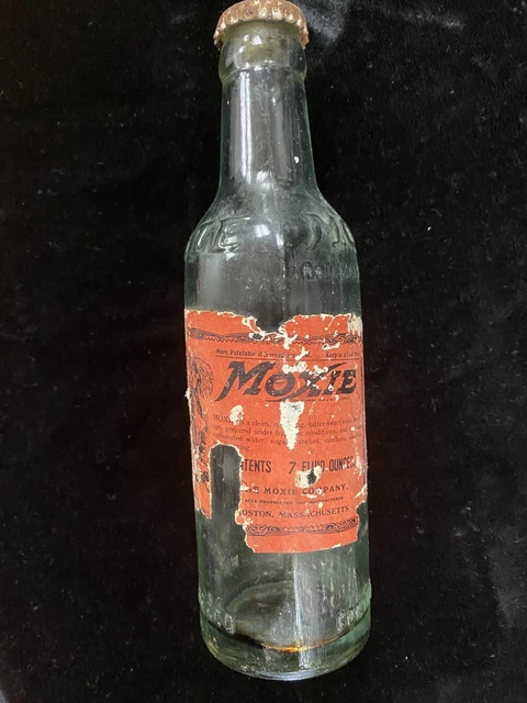 ANTIQUE MOXIE PAINTED WHEAT LADY LABEL SODA BOTTLE W/Cap