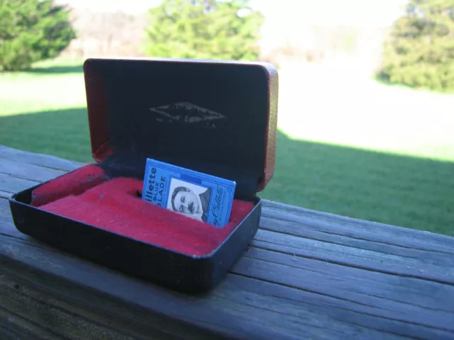 Beautiful 1930's Gillette New Type Case Only Red and Black Set 2