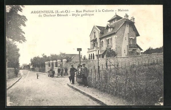 CPA Argenteuil, Rue Pasteur à la Colonie, Maison du Docteur Bérault, Goth style