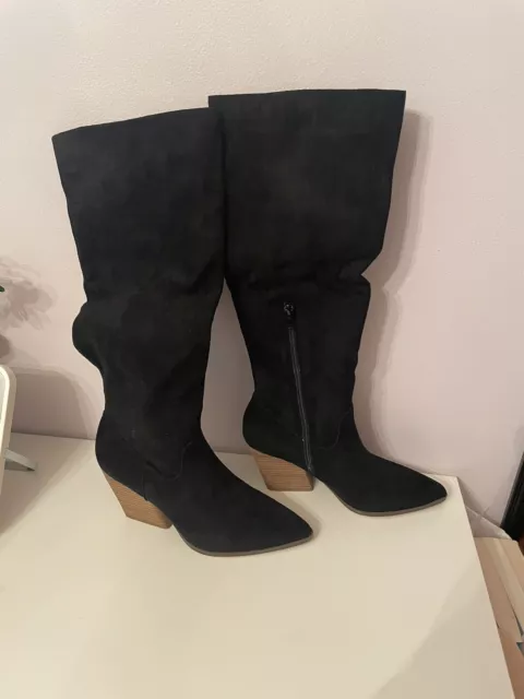 Oasis Society Black Boots Sz 7