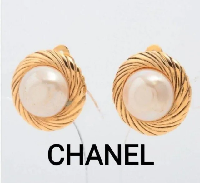AUTH VINTAGE CHANEL Round Goldtone Faux Pearl Clip On Earrings #49545  $296.10 - PicClick