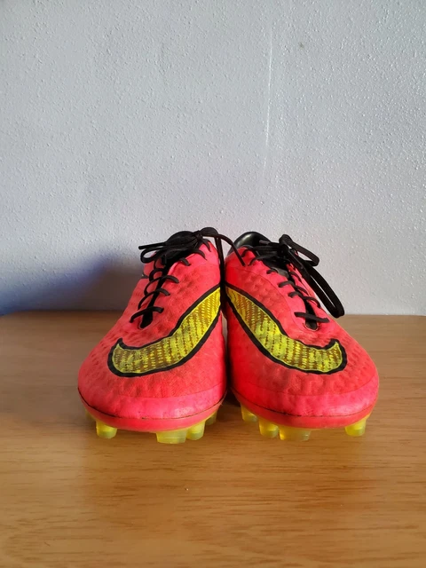 Nike hypervenom phantom deals size 8