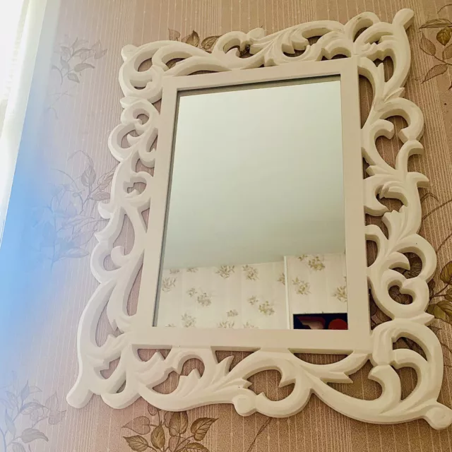 Miroir mural style baroque GIFI blanc larges moulures 51x40cm NEUF