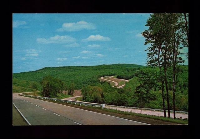 Postcard : Pennsylvania - Between Sharon & Stroudsburg Pa - Keystone Shortway