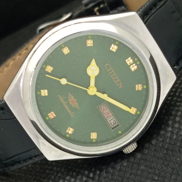 VINTAGE CITIZEN AUTOMATIC 8200 JAPAN MENS DAY/DATE GREEN WATCH 587a-a308351-2