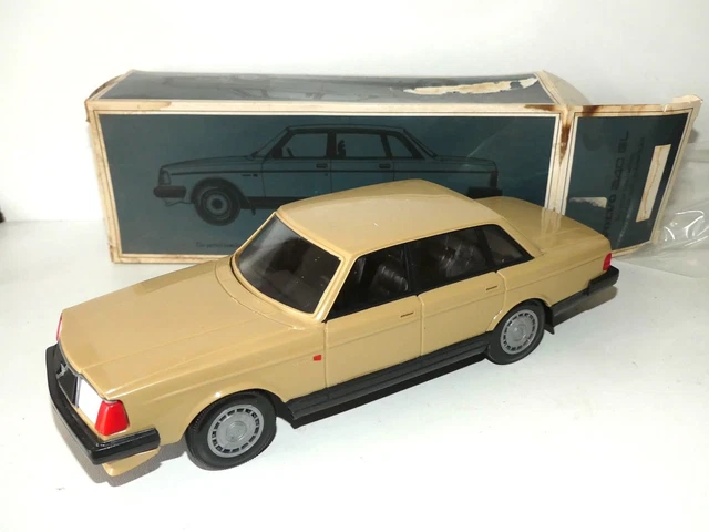Modèle Réduit Volvo 264 GLE 1:20 Stahlberg Finlande - Miniature Vintage En Plastique, Occasion