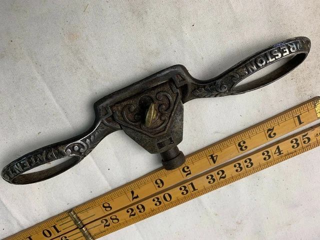 EDWARD PRESTON flat bottom  SPOKE SHAVE (2)