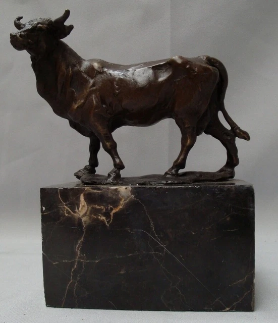 Estatua Tauro Fauna Art Deco Estilo Art Nouveau Estilo Bronce sólido Firmado