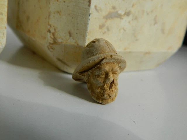 SLIP CASTING ancien moule en plâtre poterie céramique portrait miniature pêcheur