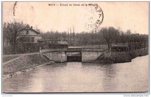57 METZ - ecluse du canal de la moselle