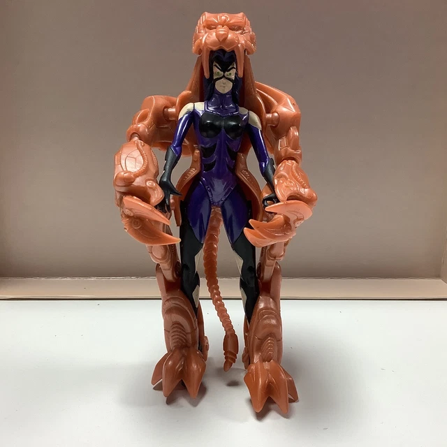 Legends of the Dark Knight - Panther Prowl CATWOMAN Action Figure Kenner 1997