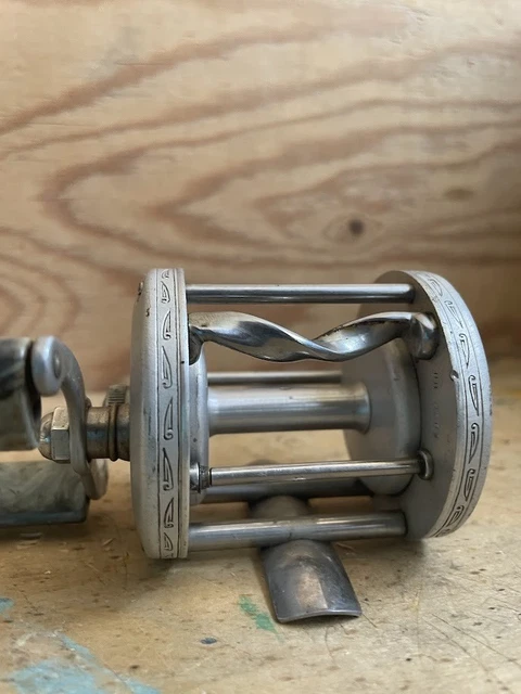 激レア スパイラルワインド　SPIRAL WIND REEL SPOT-CAST Ultra Rare Vintage Spiral Wind Spot Cast Fishing Reel | eBay