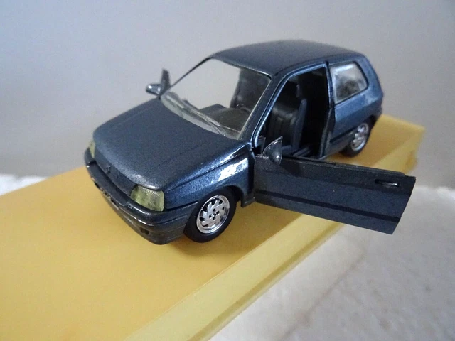 voiture renault miniature