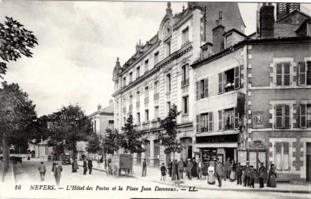A00904-Cpa58-   Nevers   L'hotel Des Postes Et Place Desveaux