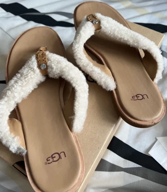 UGG SHEEPSKIN FLIP Flops Size 4 5.70 PicClick UK