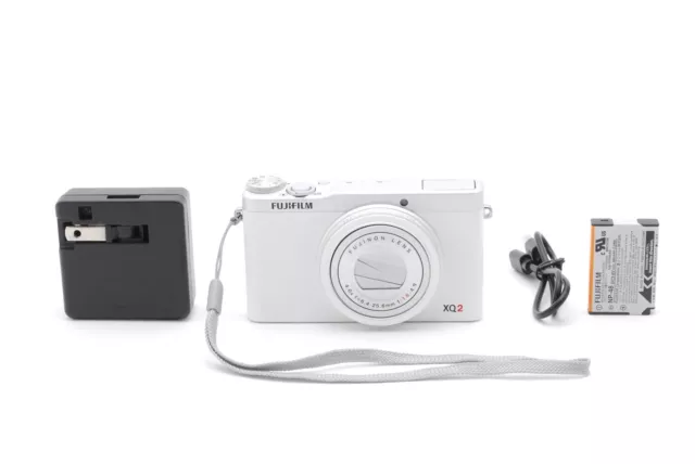 [MINT] FUJIFILM XQ2 12.0MP WI-FI WIFI DIGITAL CAMERA White From JAPAN