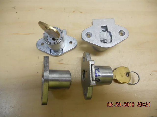 CompX National C8136 26D 626 Keyed differen & master keyed