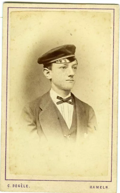 PHOTO photographie CDV HAMELN Germany Degèle, un élève pose uniforme circa 1880