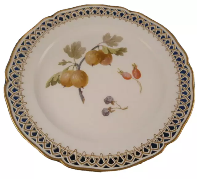 Fun KPM Berlin Porcelain Reticulated Plate Berries Porzellan Teller Scene Scenic