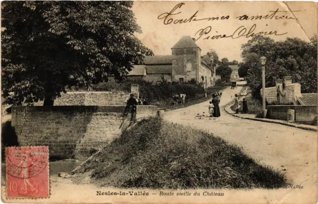 CPA  Nesles-la-Vallée - Route vieille du Cháteau    (290586)