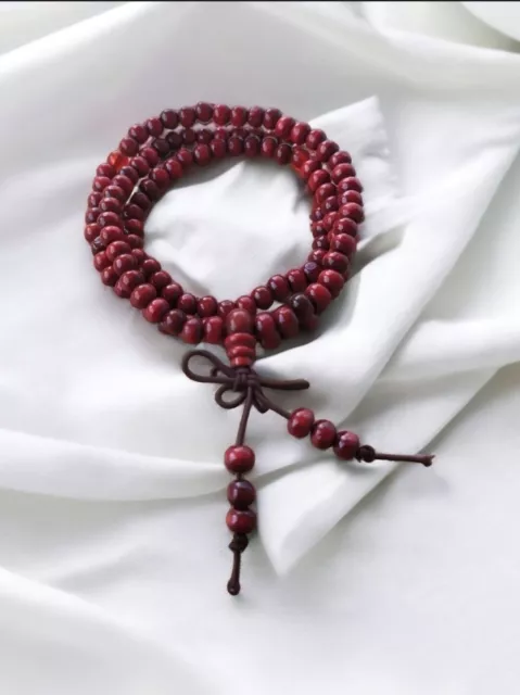 Mala tibétain de 108 perles rondes en bois couleur rouge foncé